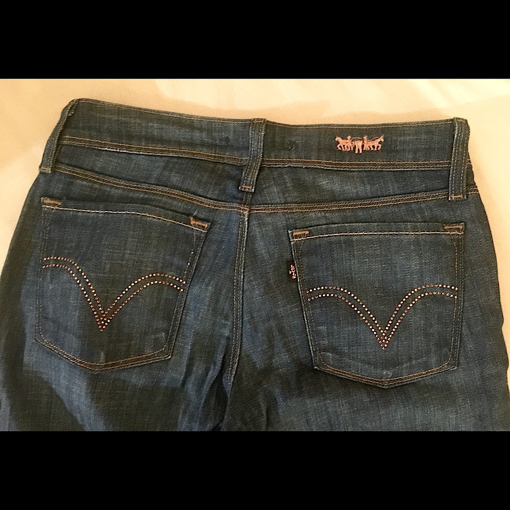 Levi’s jeans Special Edition 26x32, Swarovski embellishments.